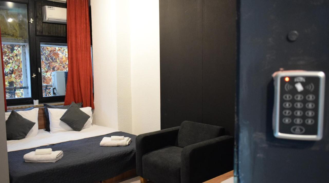 M - Square Private Rooms Skopje Esterno foto